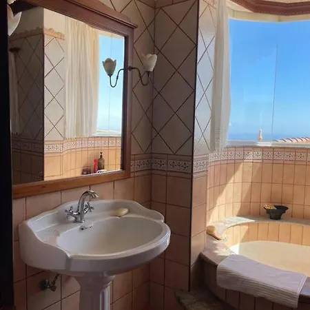 Maravilla With Sea Views Villa *