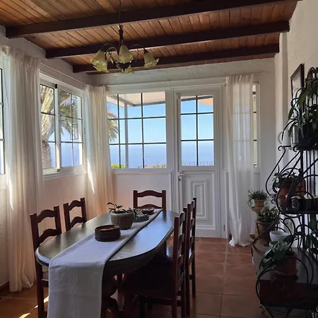 Maravilla With Sea Views Villa